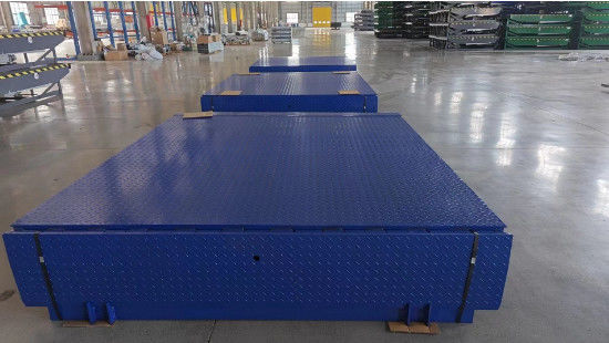 Blue Giant Hydraulic Dock Leveler Automatic Spraying Line Customized Color ISO 9001