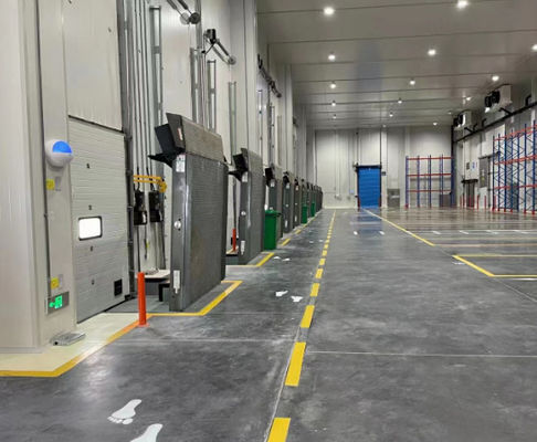 Hydraulic Loading Vertical Dock Leveler For Cold Storage Railway Platforms