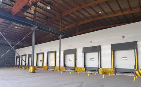 Insulated Sectional Doors  can be interlocked with loading and unloading platform