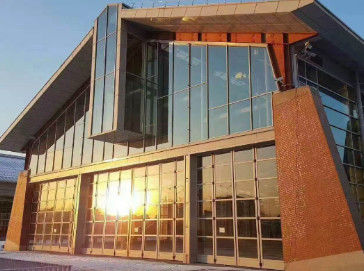 Aluminum Alloy Transparent Folding Door For Commercial Showrooms Automobile 4S Stores
