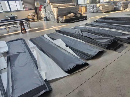 Weatherproof Loading Dock Shelter For All Vehicle -35°C To 70°C Operating Temp
