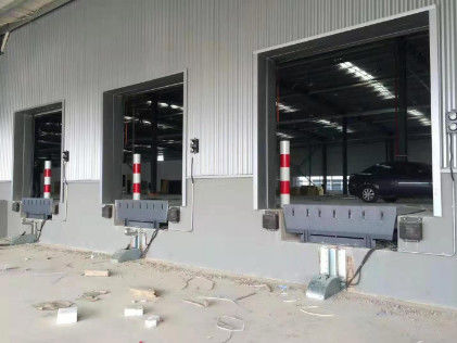 Heavy Duty Hydraulic Dock Leveler Warehouse Loading Bays Automatic Control