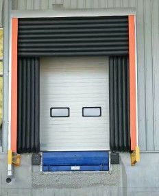 Dynamic Load 6800kg/ Static Load 13600kg Loading Bay Dock Levellers With Antiskid Pattern Steel Plate Of Baosteel