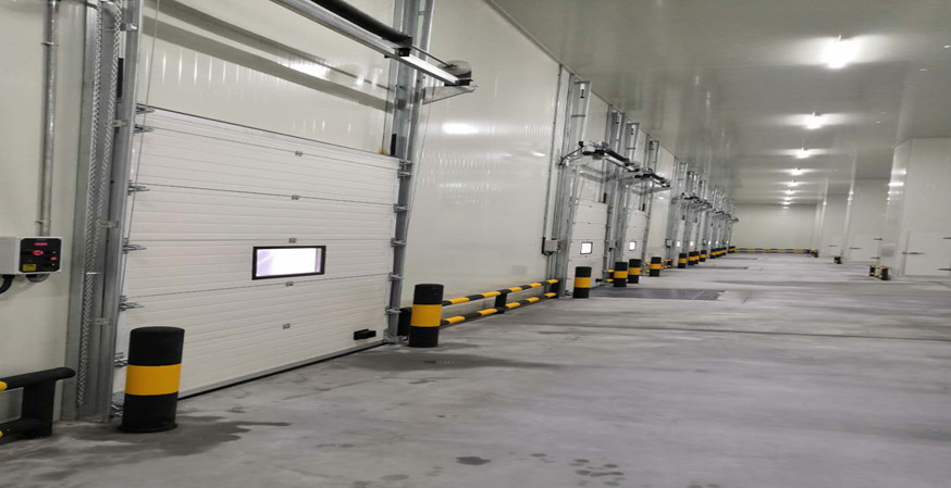 Electric Manual Operation Industrial Sectional Doors Customized For Warehouse Garage