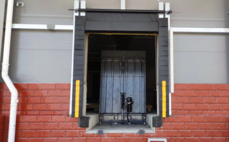 Hydraulic Loading Vertical Dock Leveler For Cold Storage Railway Platforms